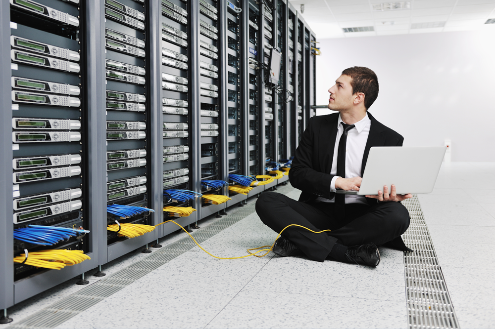 نکاتی برای خرید سرور دست دوم | مجله خبری رها | رهامگ